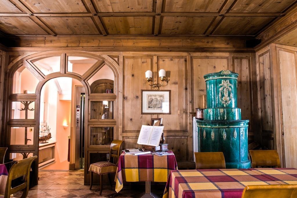 Hotel Colonne Varese Bagian luar foto
